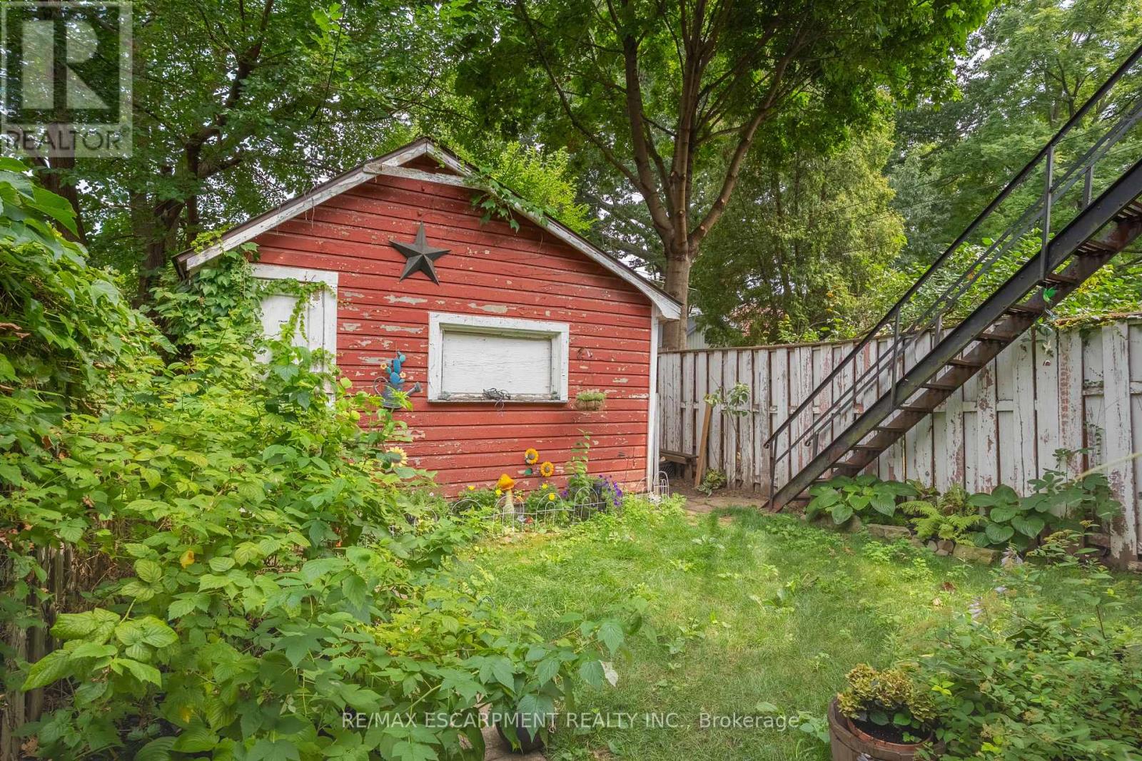 175 BURRIS STREET - 4
