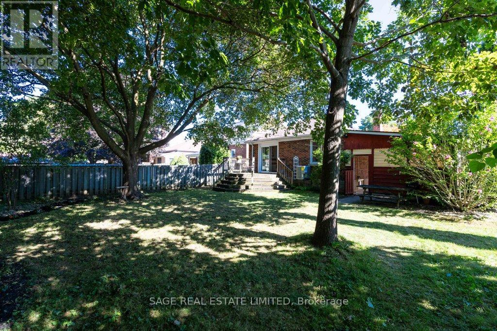 Photo 20 of 209 Bedford Road, Kitchener ON