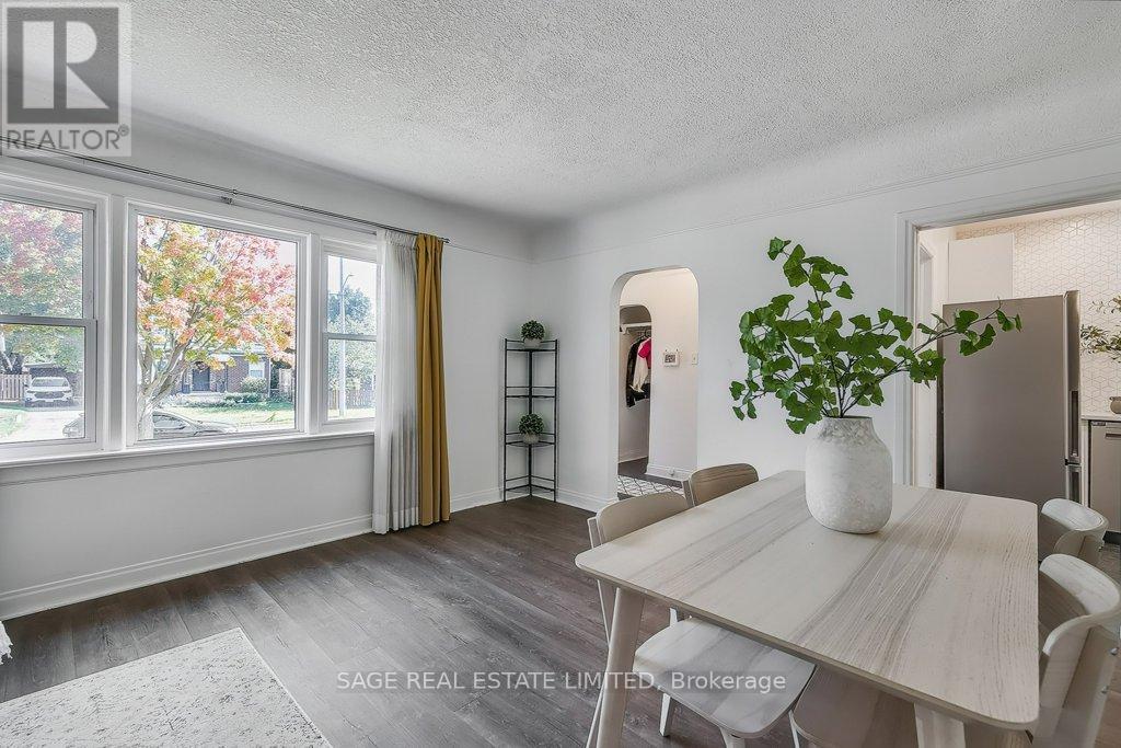 Photo 6 of 209 Bedford Road, Kitchener ON