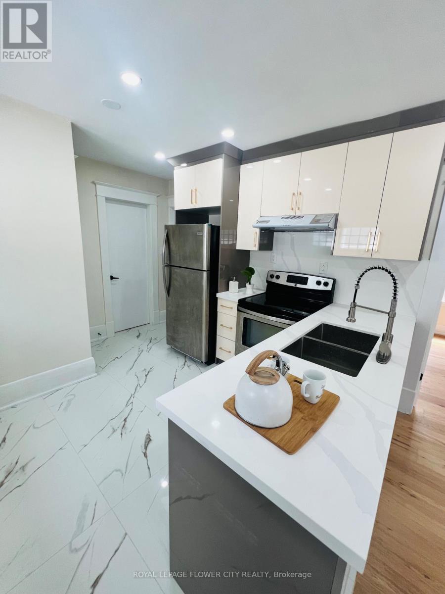 Photo 14 of 346 Wharncliffe Road S, London South ON