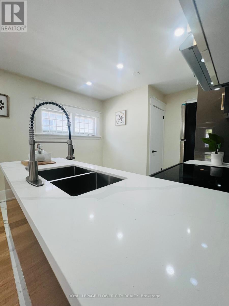 Photo 8 of 346 Wharncliffe Road S, London South ON