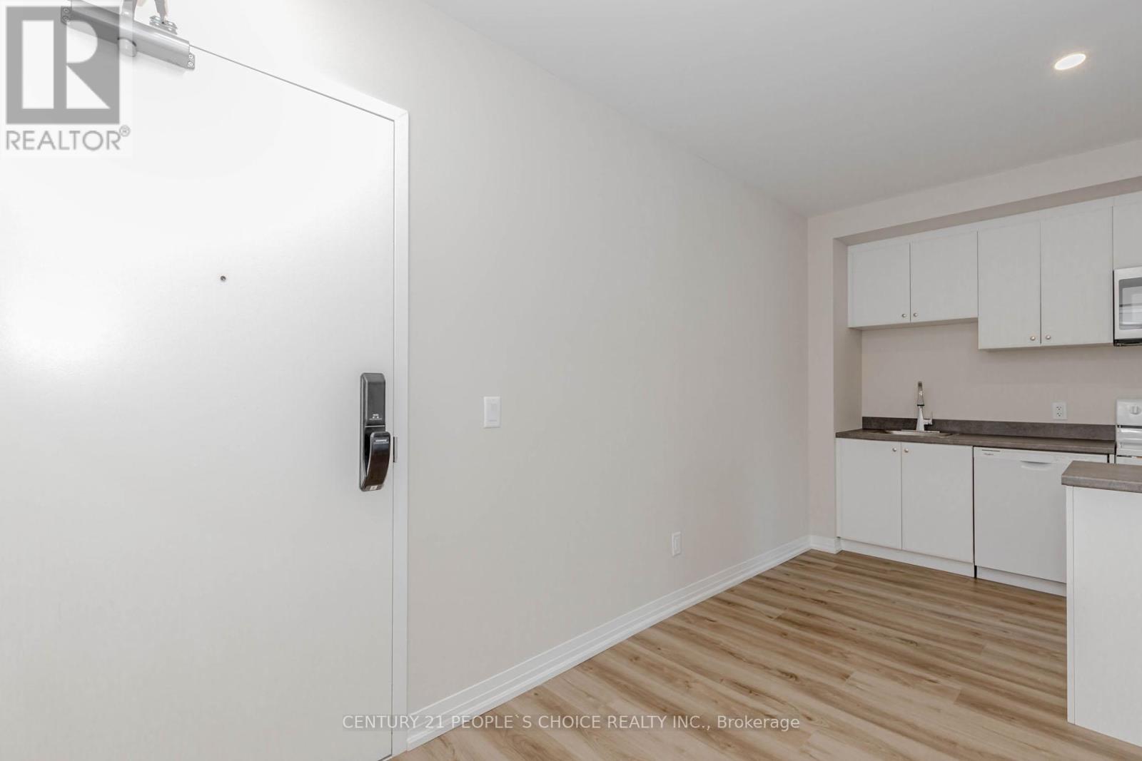 Photo 14 of 206 50 Herrick Avenue, St Catharines ON