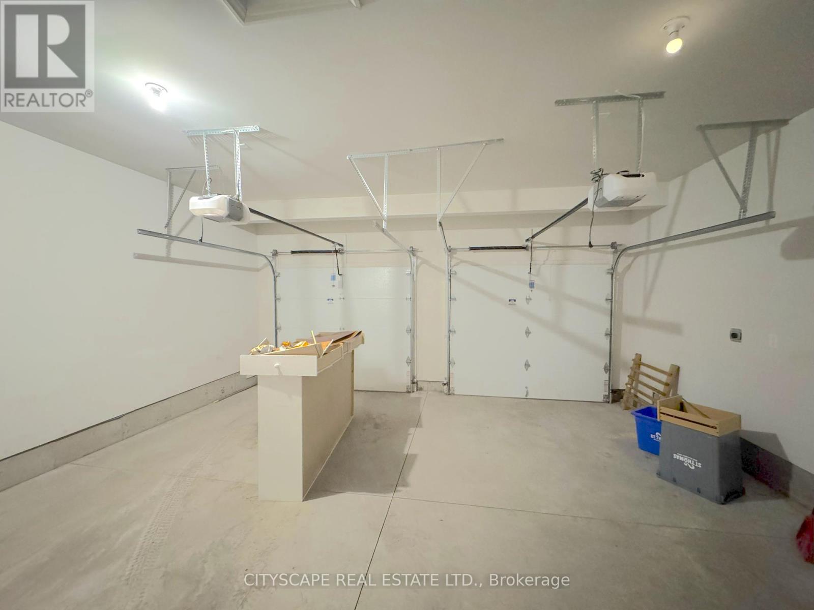 Photo 15 of 118 Benjamin Parkway, St Thomas ON