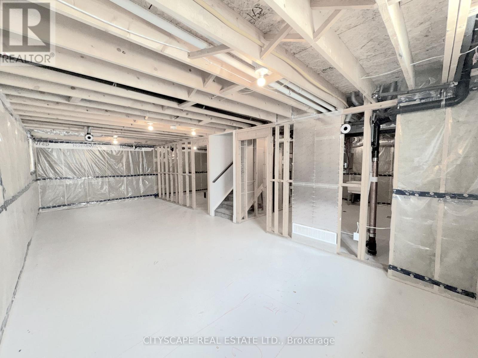 Photo 37 of 118 Benjamin Parkway, St Thomas ON