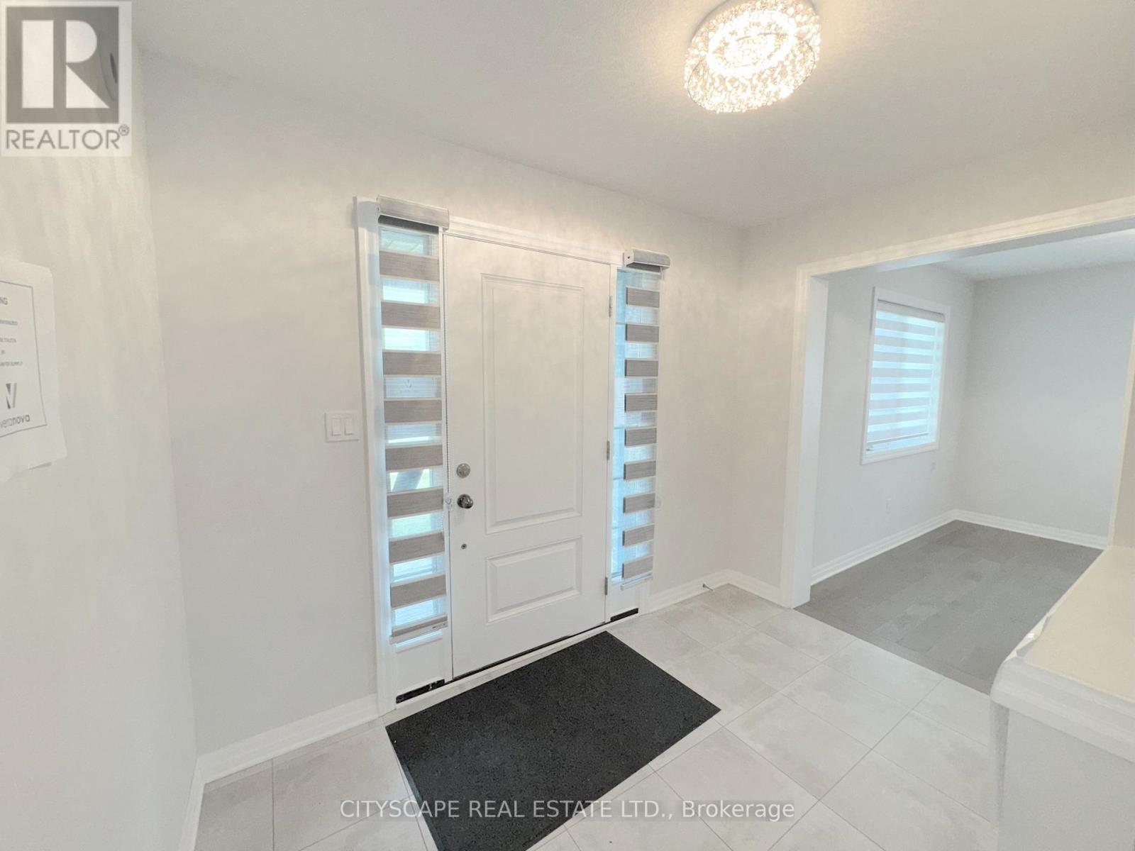Photo 5 of 118 Benjamin Parkway, St Thomas ON