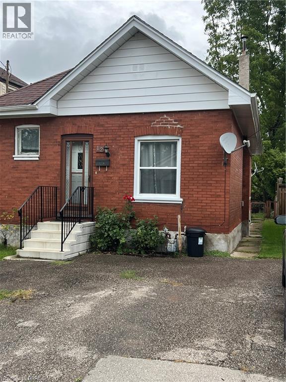 Photo 2 of 12 Carlyle Street, Brantford ON