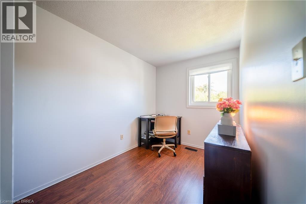 Photo 21 of 100 White Owl Crescent, Brantford ON