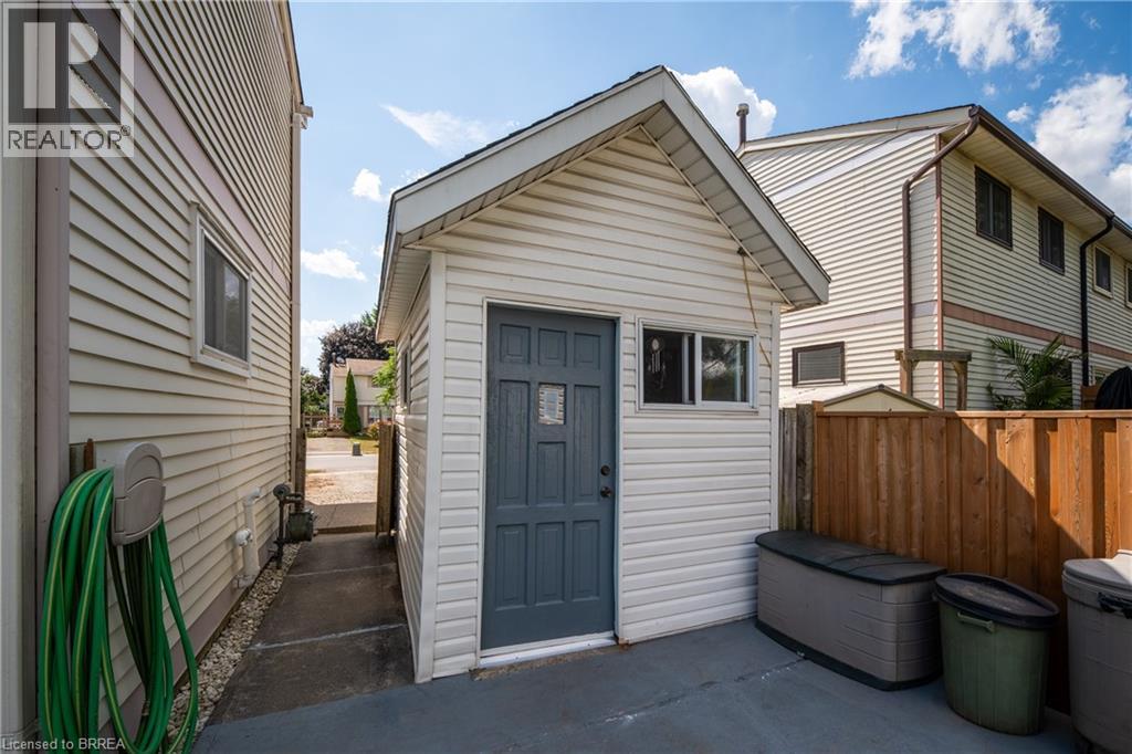 Photo 31 of 100 White Owl Crescent, Brantford ON