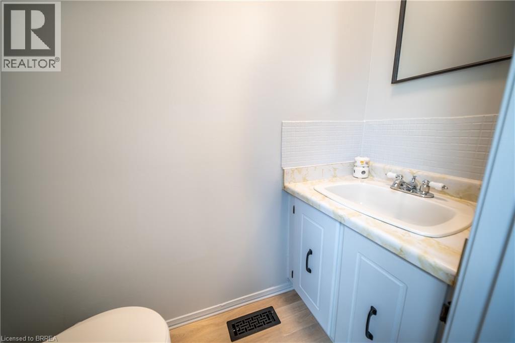 Photo 9 of 100 White Owl Crescent, Brantford ON