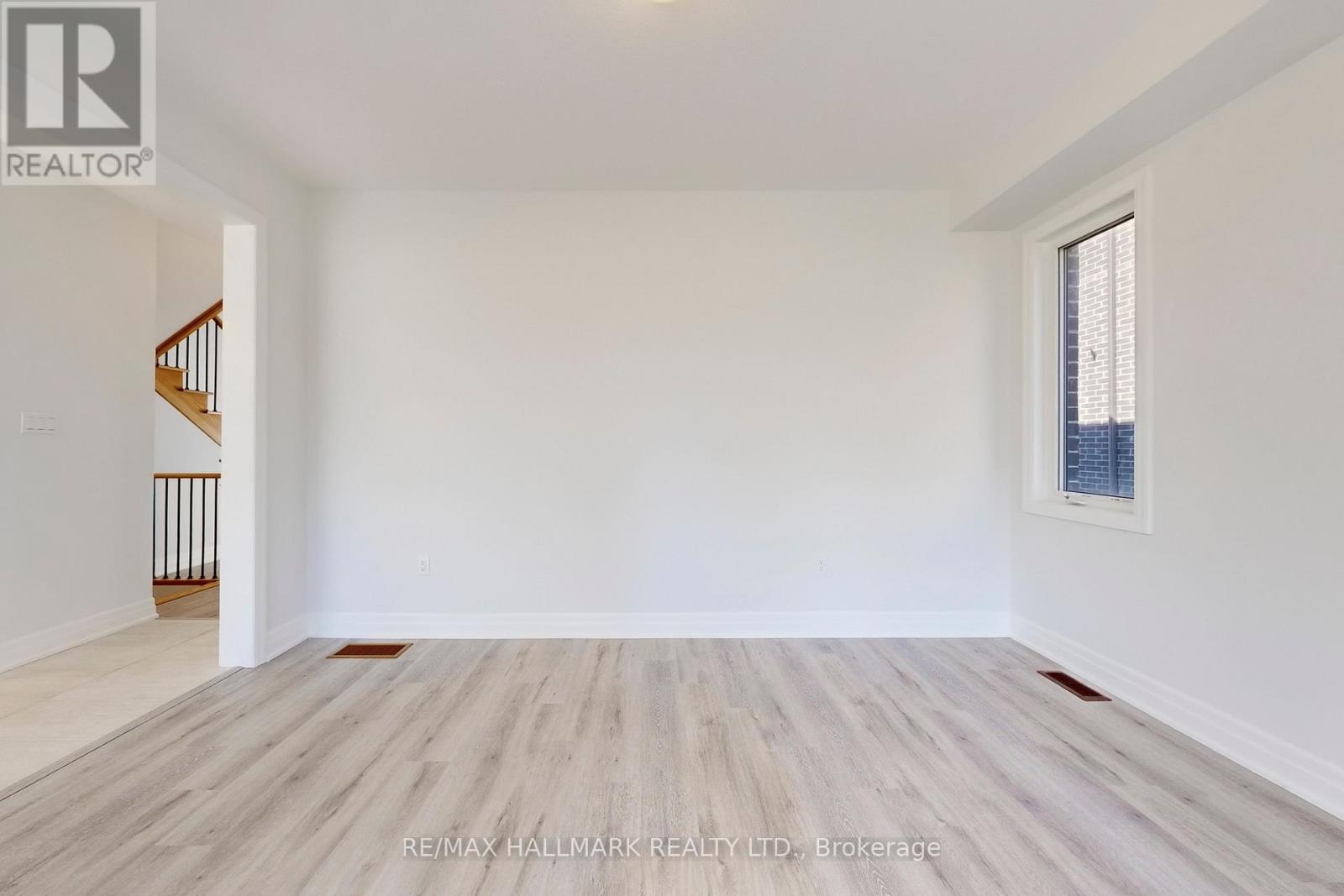 Photo 11 of 34 Nicort Road, Wasaga Beach ON