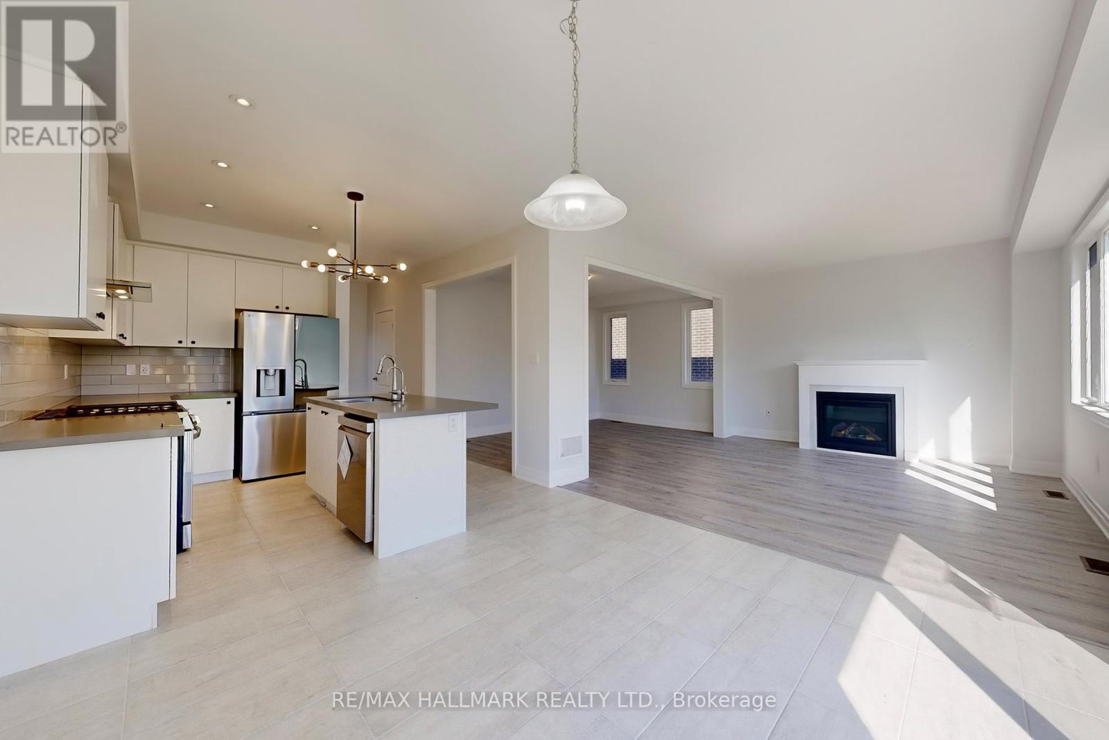 Photo 17 of 34 Nicort Road, Wasaga Beach ON
