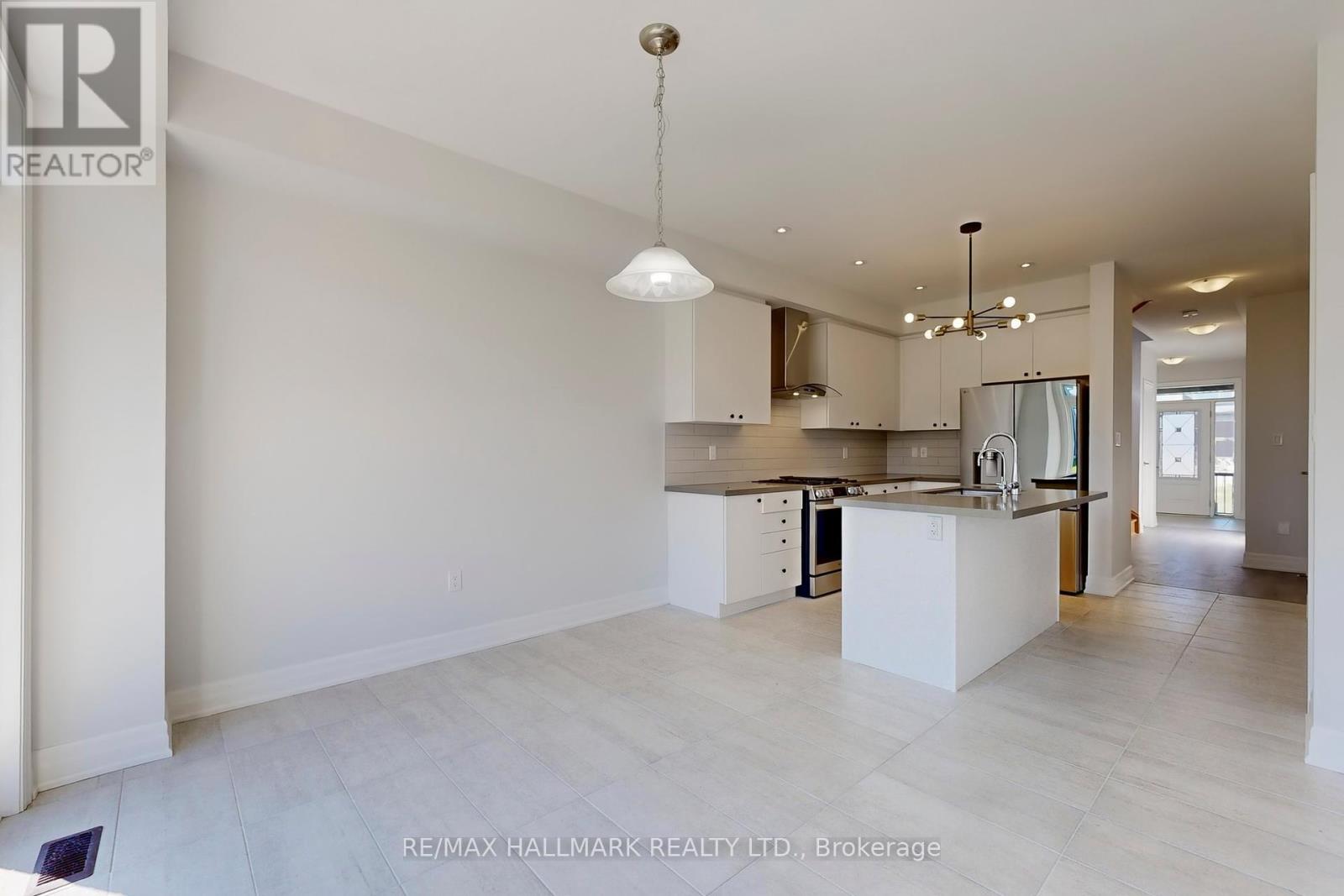 Photo 18 of 34 Nicort Road, Wasaga Beach ON