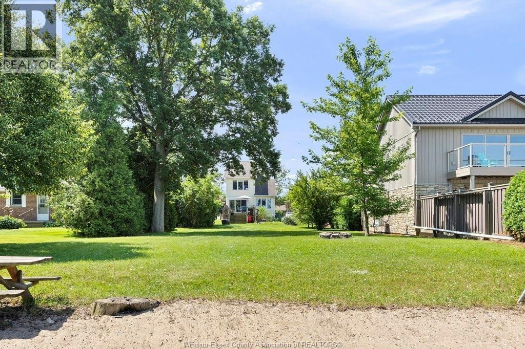 Photo 31 of 1996 St Clair Road, Stoney Point ON