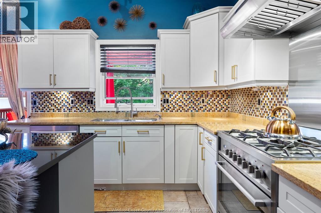 Photo 13 of 1288 Lakeview, Windsor ON