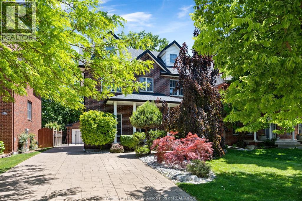 Photo 2 of 1288 Lakeview, Windsor ON
