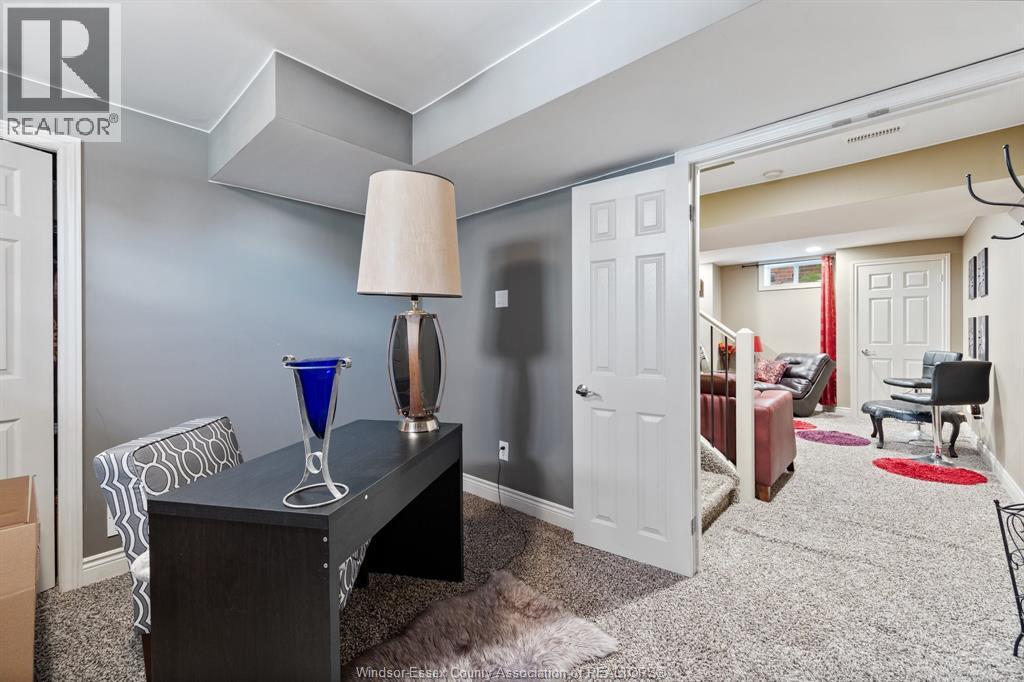 Photo 23 of 1288 Lakeview, Windsor ON