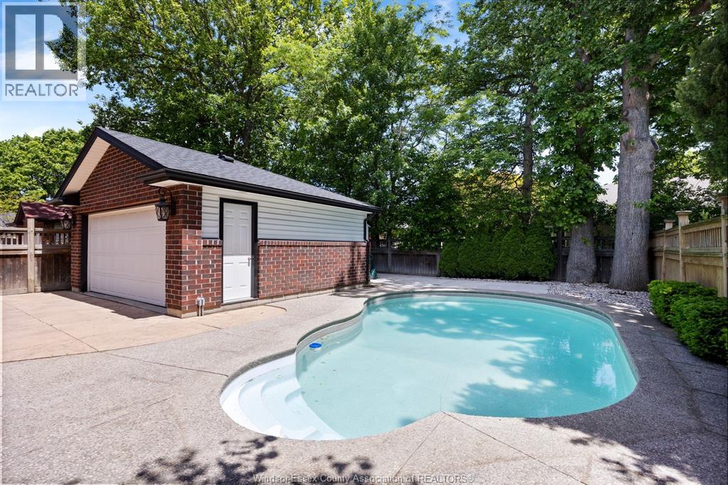 Photo 27 of 1288 Lakeview, Windsor ON