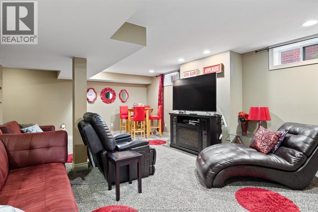 Photo 29 of 1288 Lakeview, Windsor ON