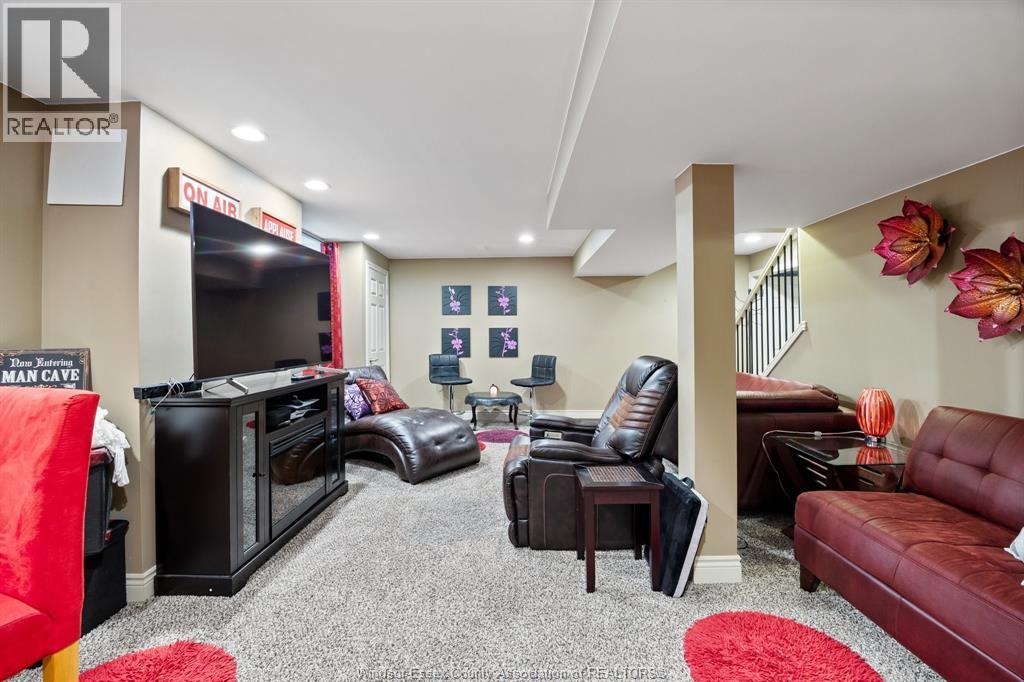 Photo 30 of 1288 Lakeview, Windsor ON