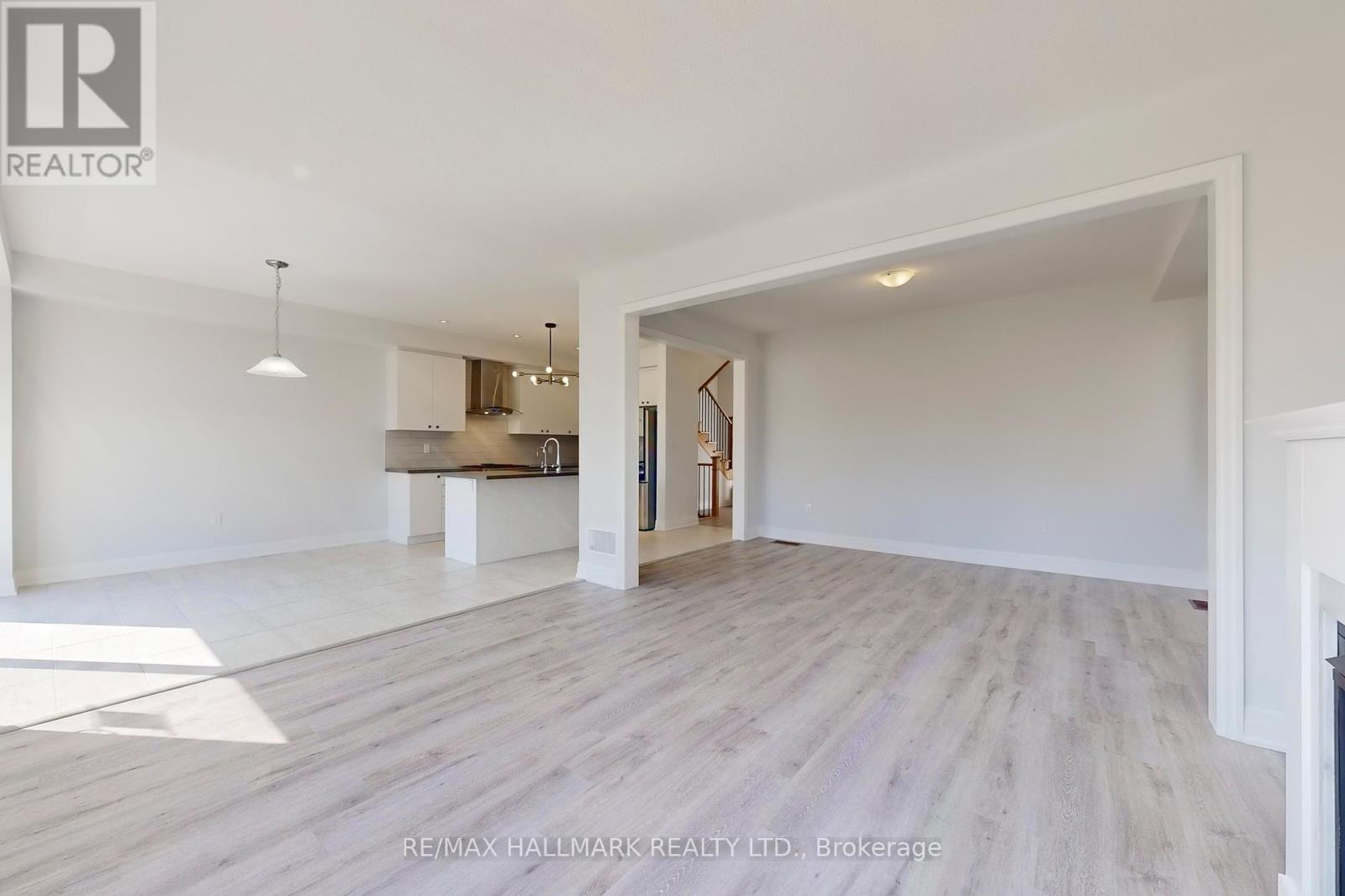 Photo 8 of 34 Nicort Road, Wasaga Beach ON
