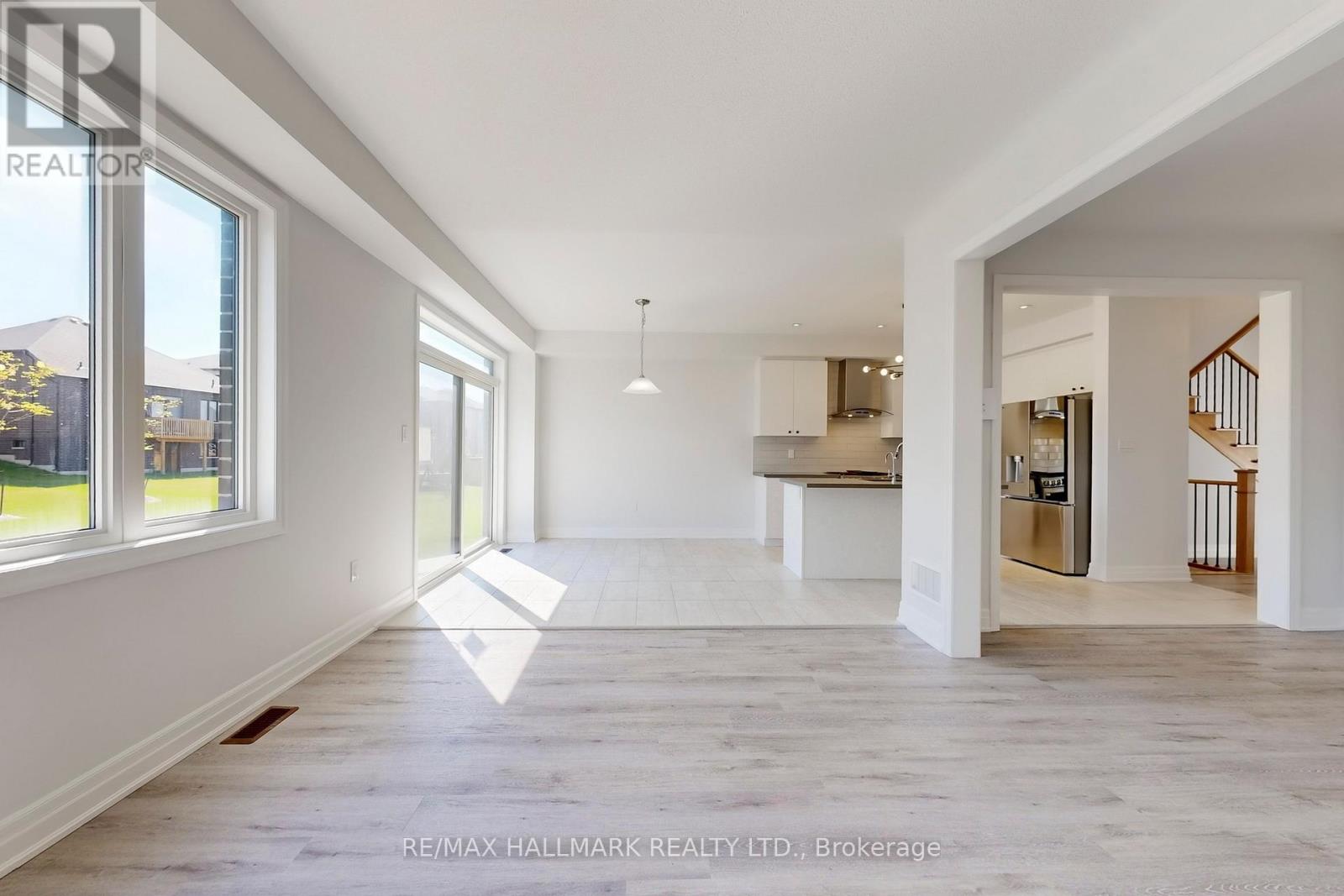 Photo 9 of 34 Nicort Road, Wasaga Beach ON