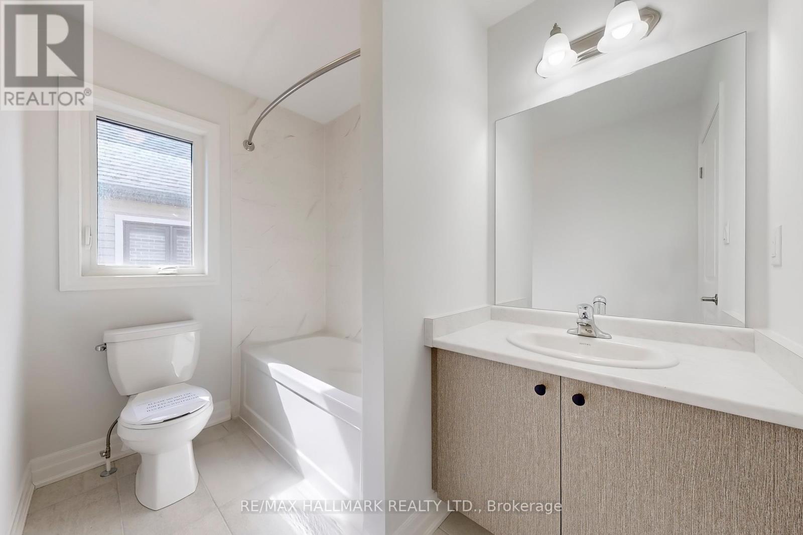 Photo 39 of 34 Nicort Road, Wasaga Beach ON