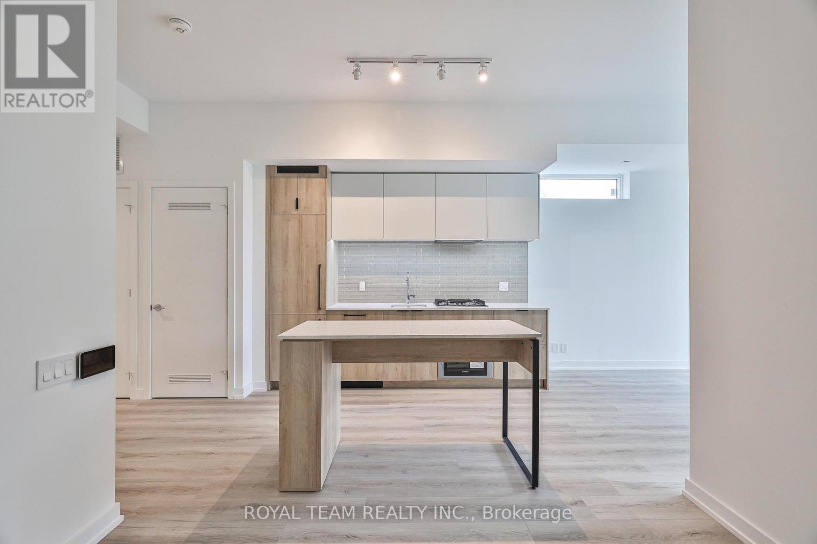 Photo 10 of 203 722 Marlee Avenue, Toronto ON