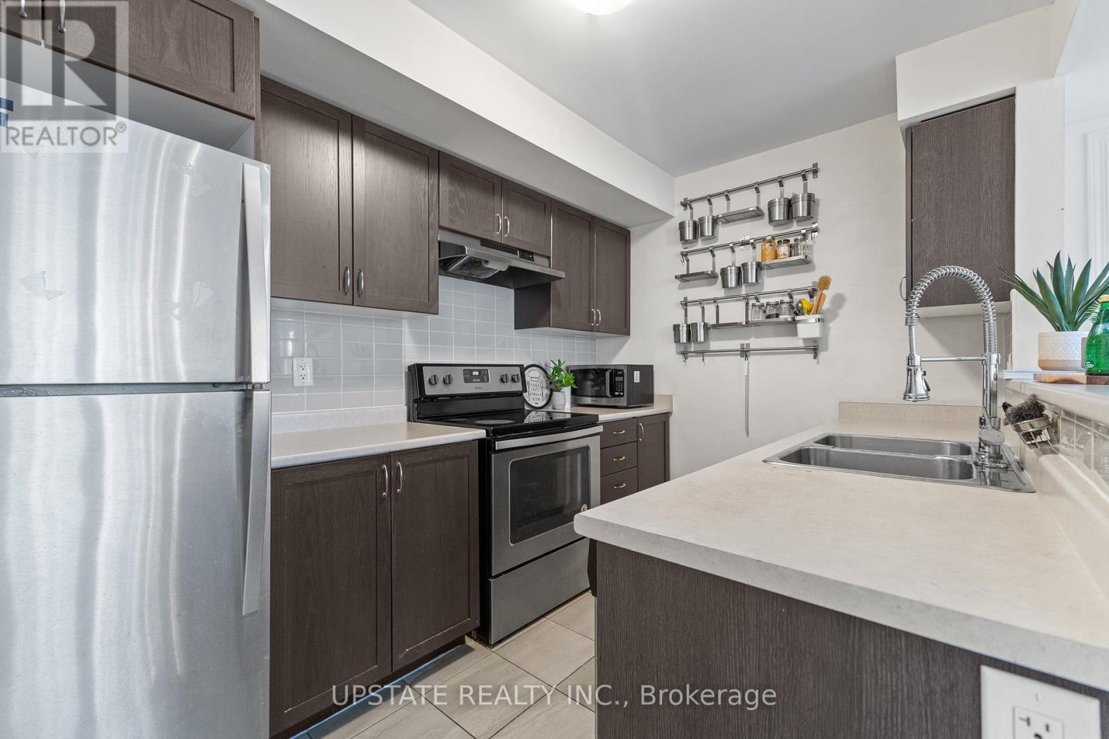 Photo 9 of 205 250 Sunny Meadow Boulevard, Brampton ON