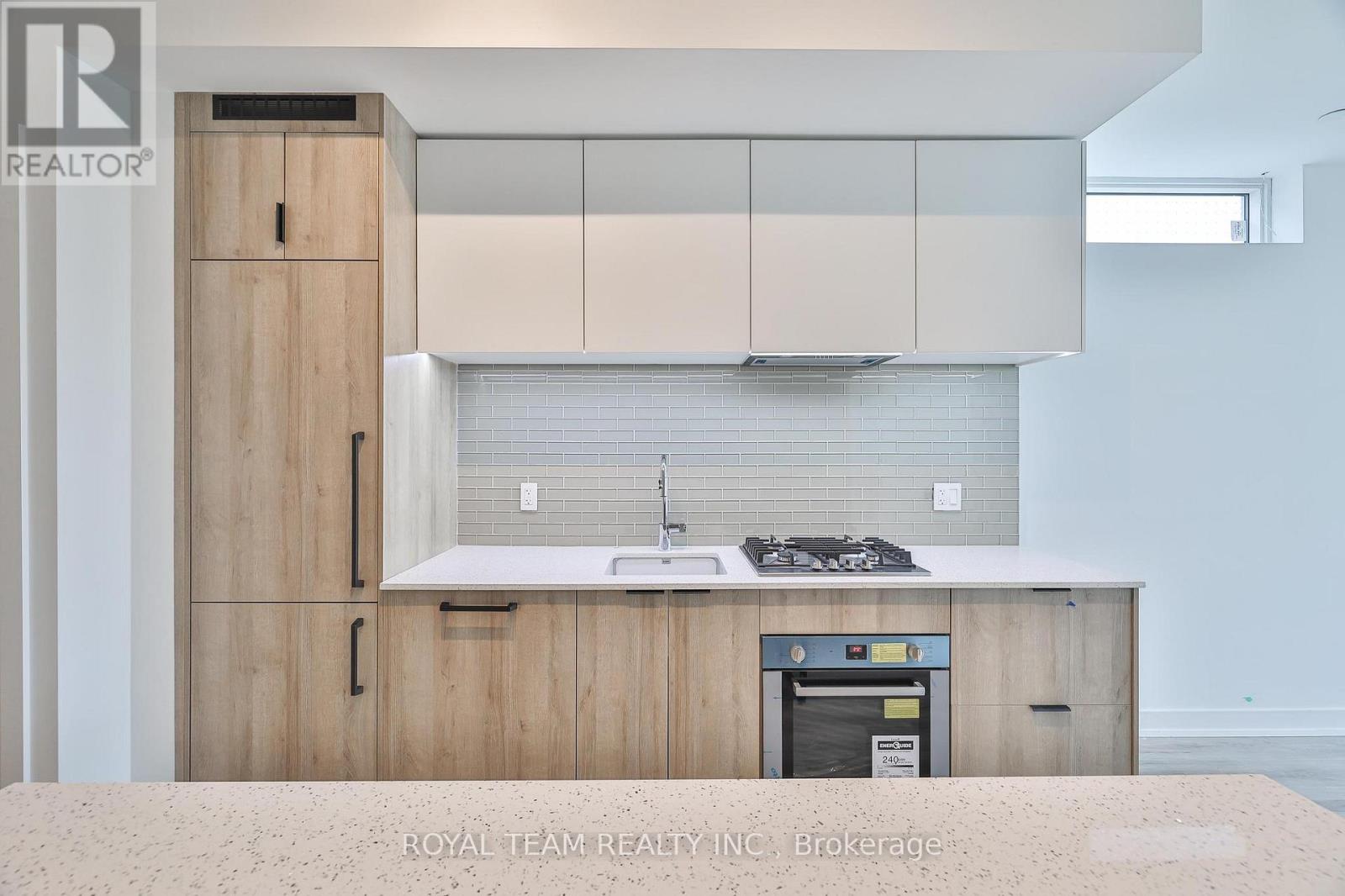 Photo 12 of 203 722 Marlee Avenue, Toronto ON