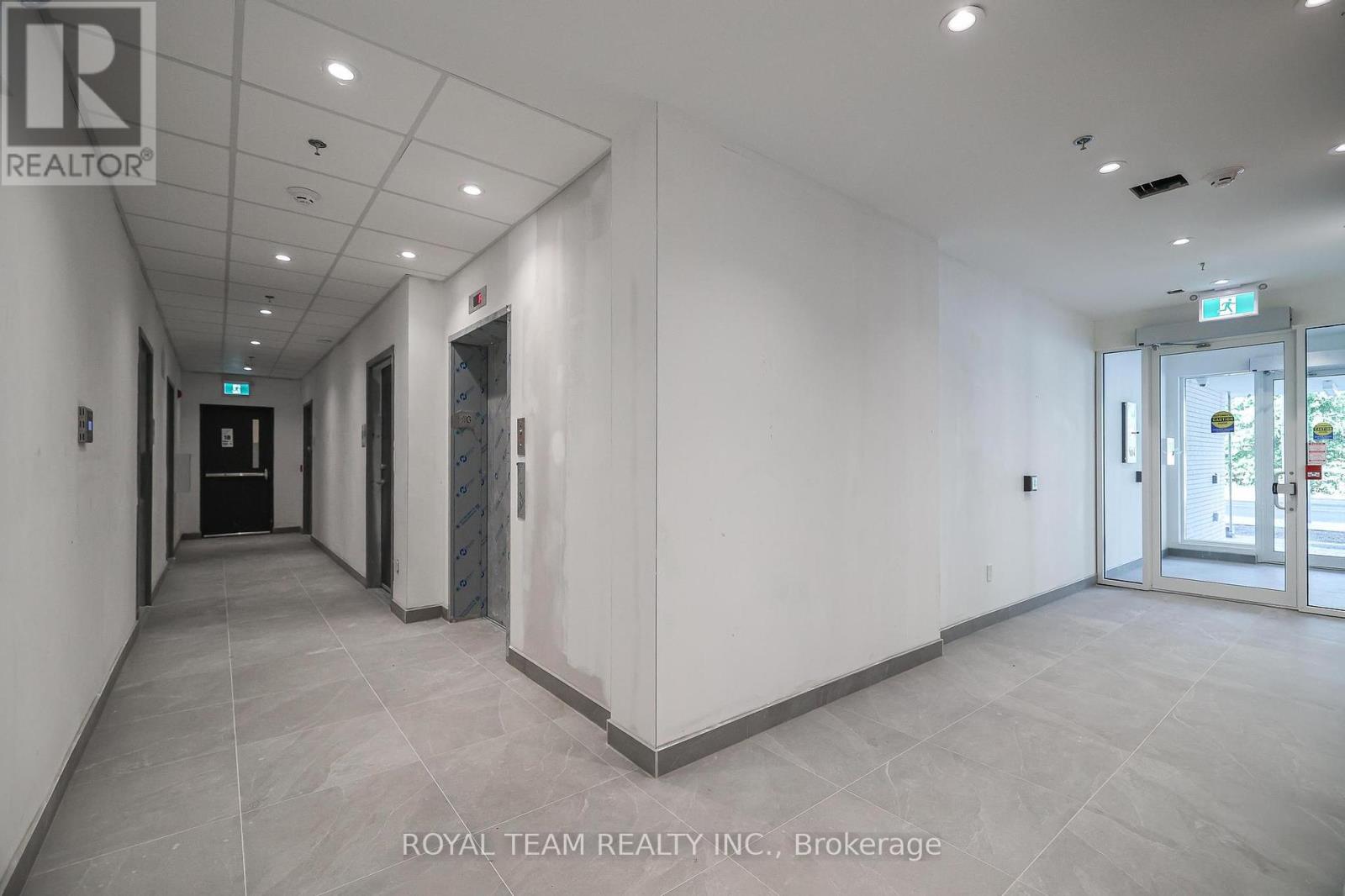 Photo 3 of 203 722 Marlee Avenue, Toronto ON