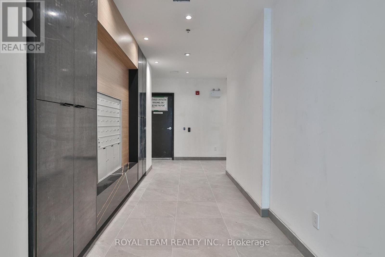 Photo 4 of 203 722 Marlee Avenue, Toronto ON