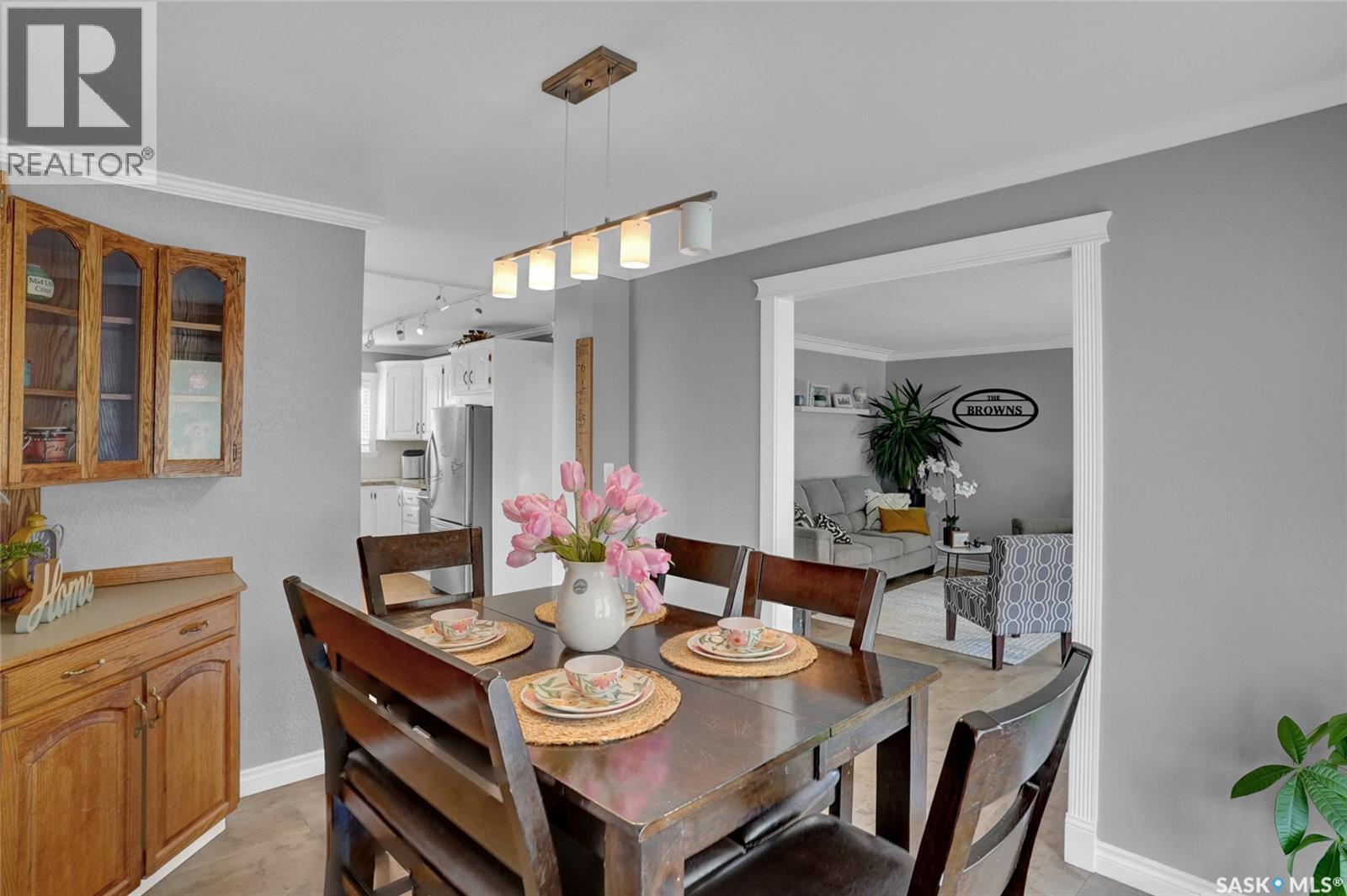 Photo 8 of 750 15th Avenue Nw, Moose Jaw SK
