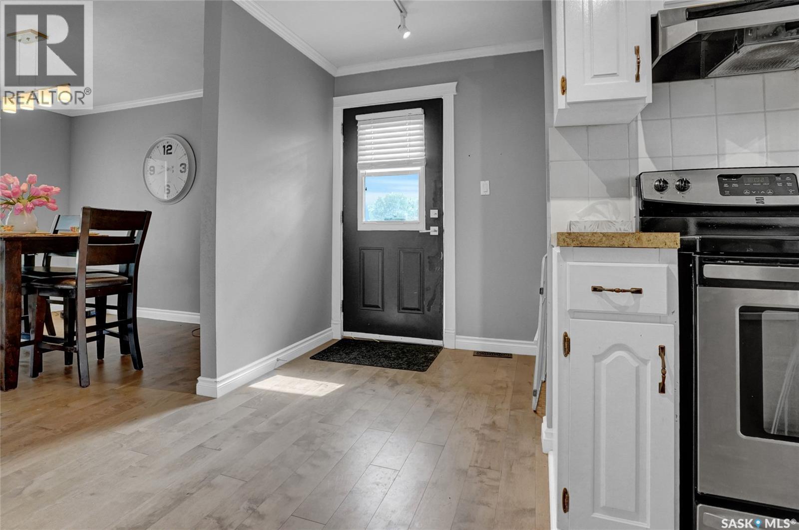 Photo 9 of 750 15th Avenue Nw, Moose Jaw SK