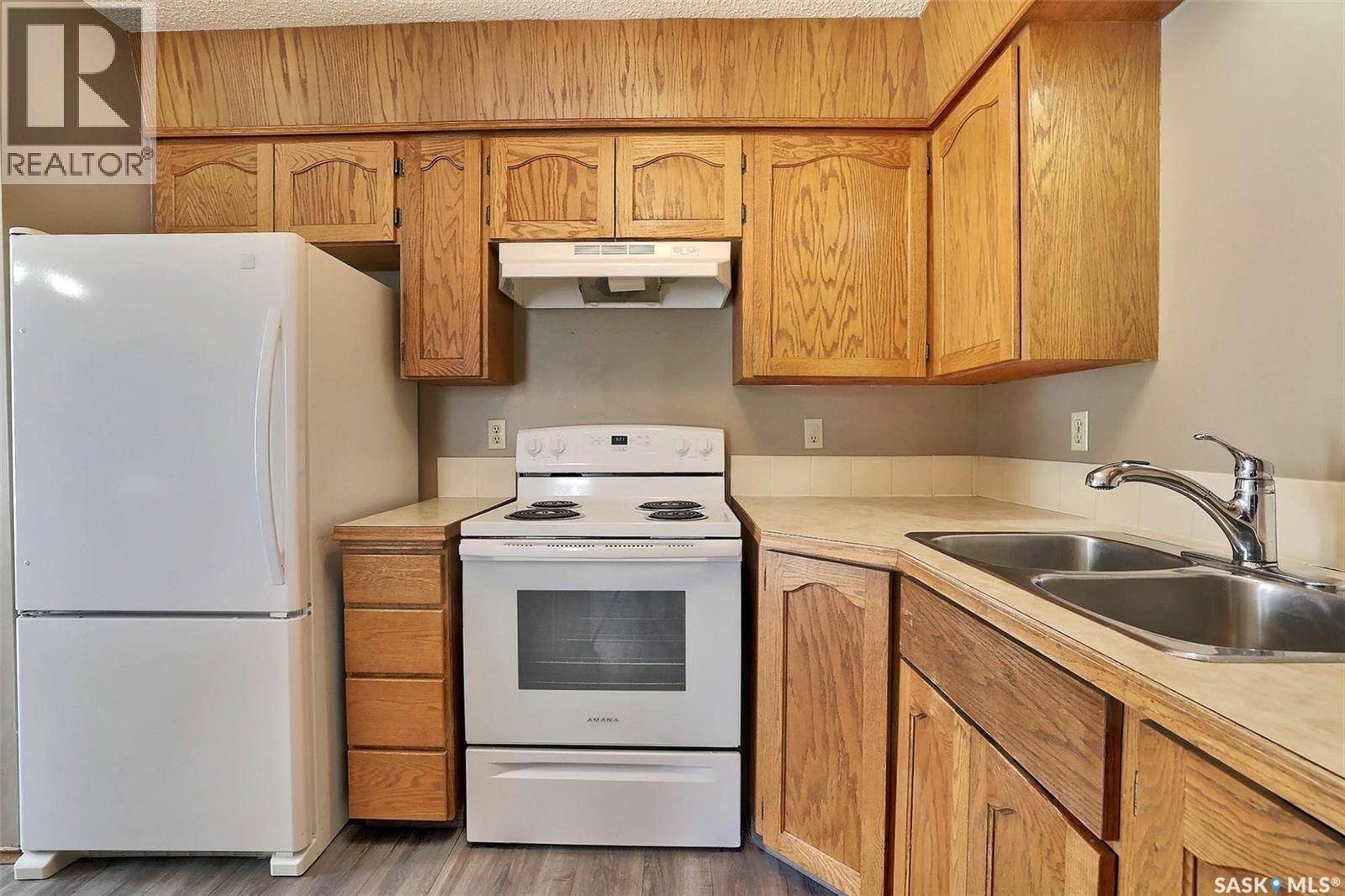 Photo 10 of 1580 Lacon Street, Regina SK