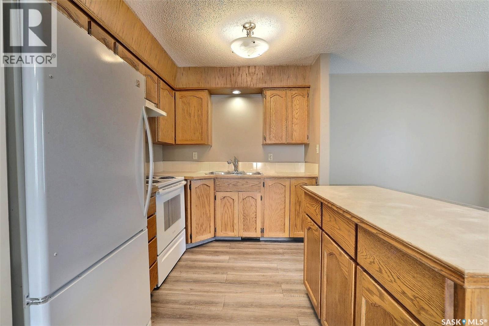 Photo 12 of 1580 Lacon Street, Regina SK