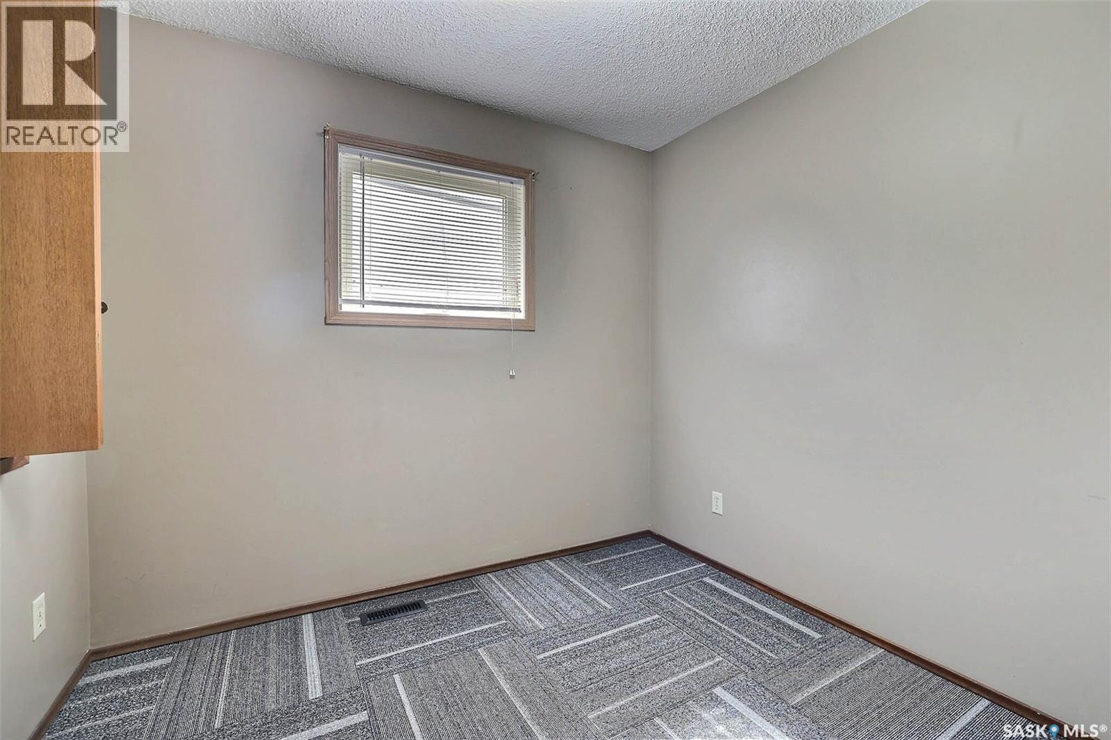 Photo 15 of 1580 Lacon Street, Regina SK
