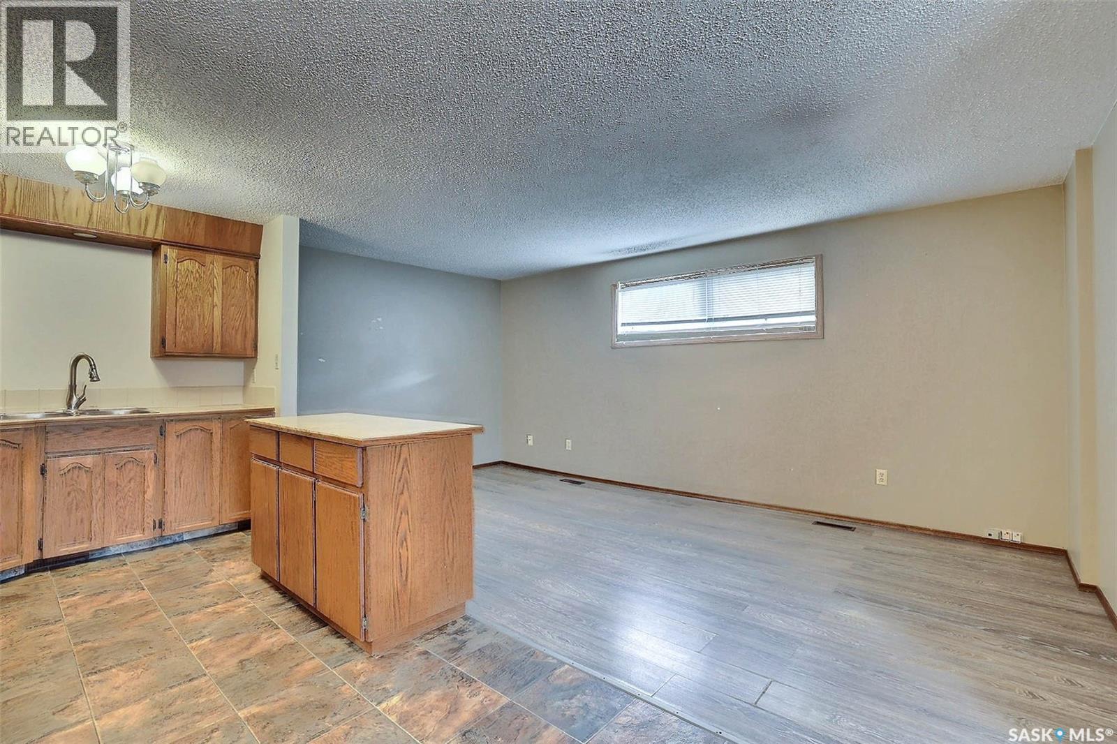 Photo 23 of 1580 Lacon Street, Regina SK