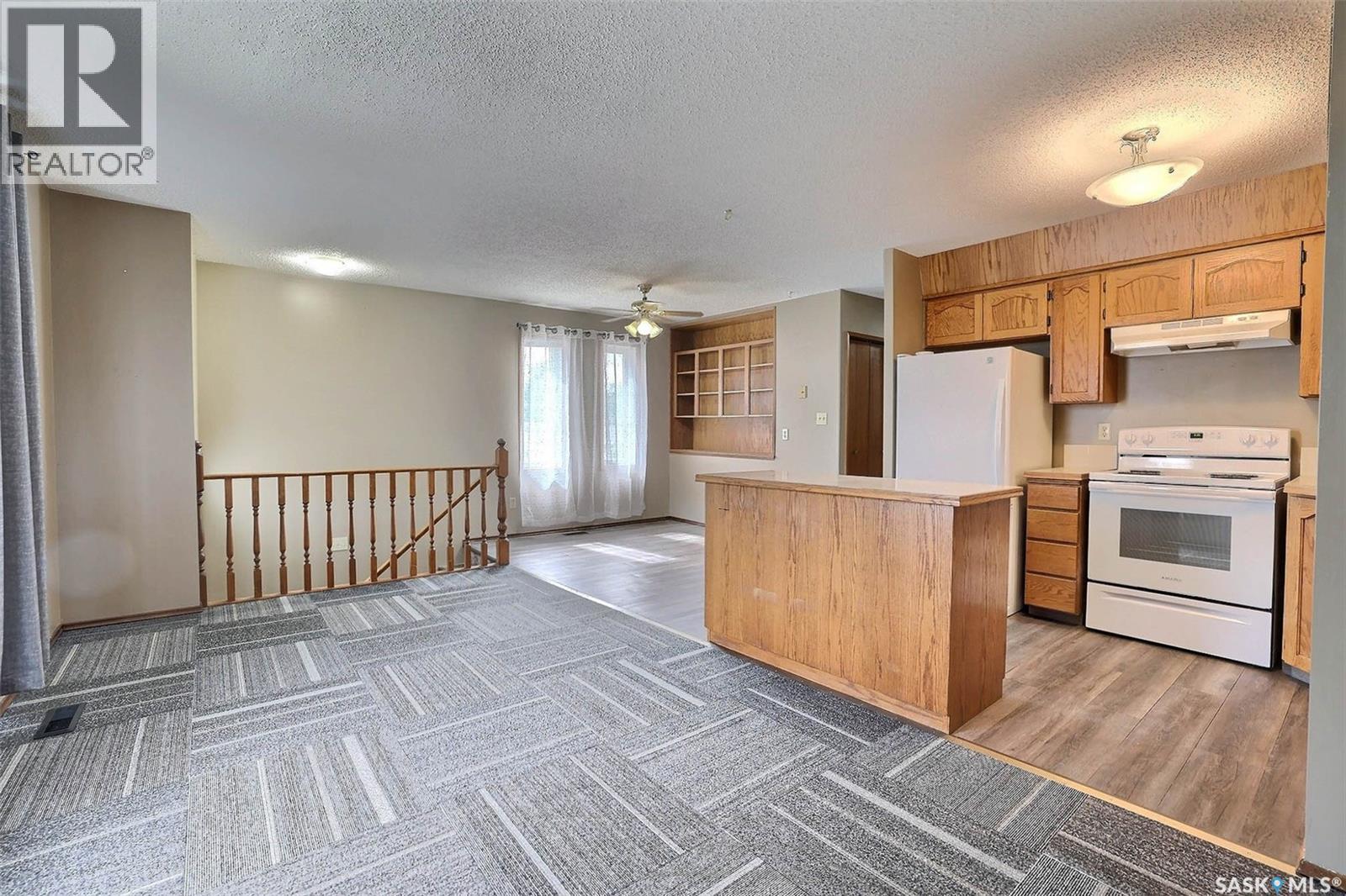 Photo 8 of 1580 Lacon Street, Regina SK