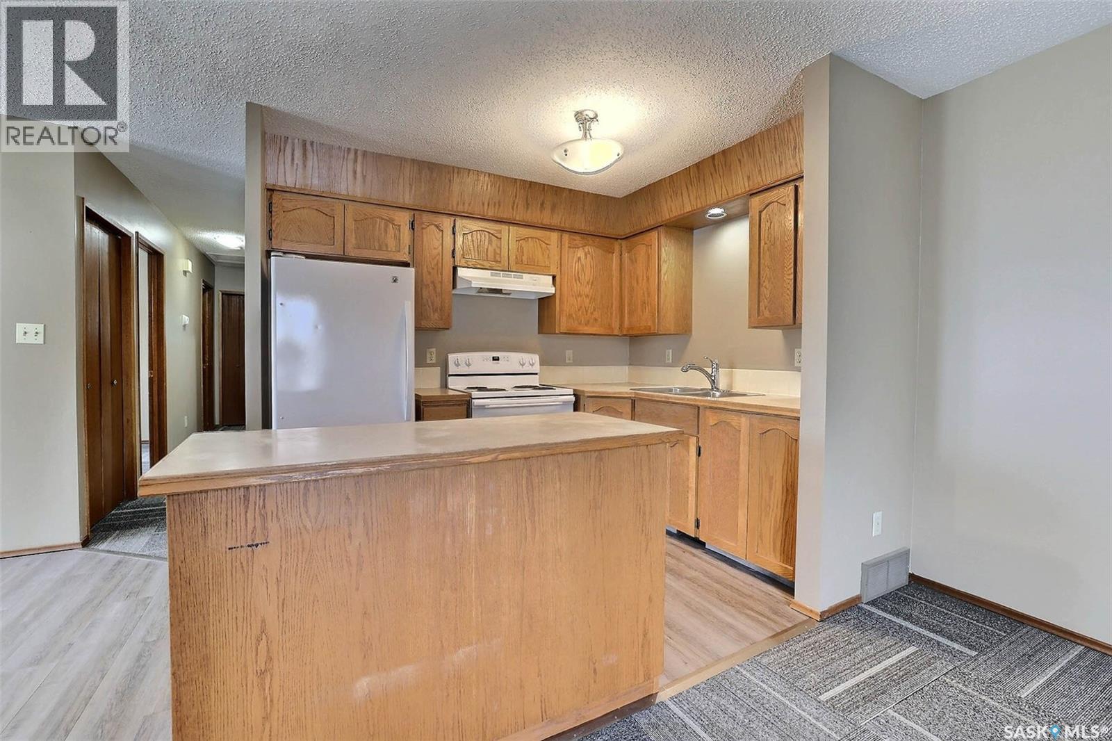Photo 9 of 1580 Lacon Street, Regina SK