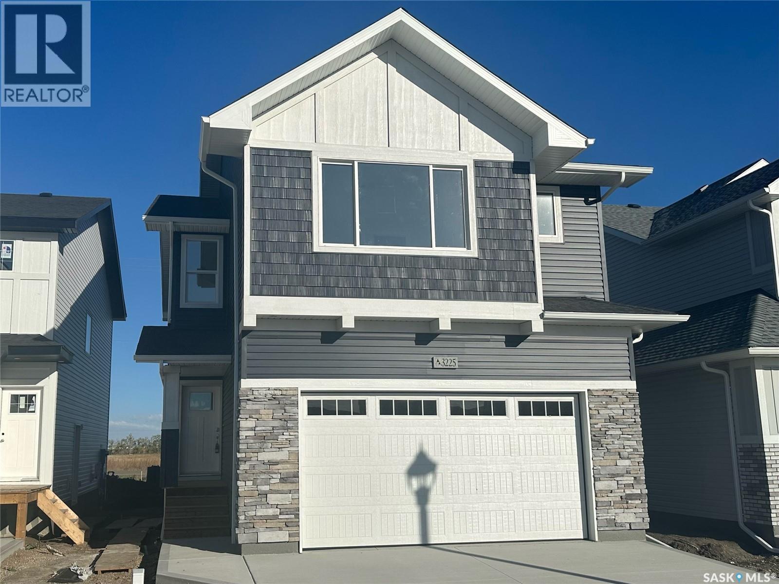 Photo 2 of 3114 Bowen Street, Regina SK