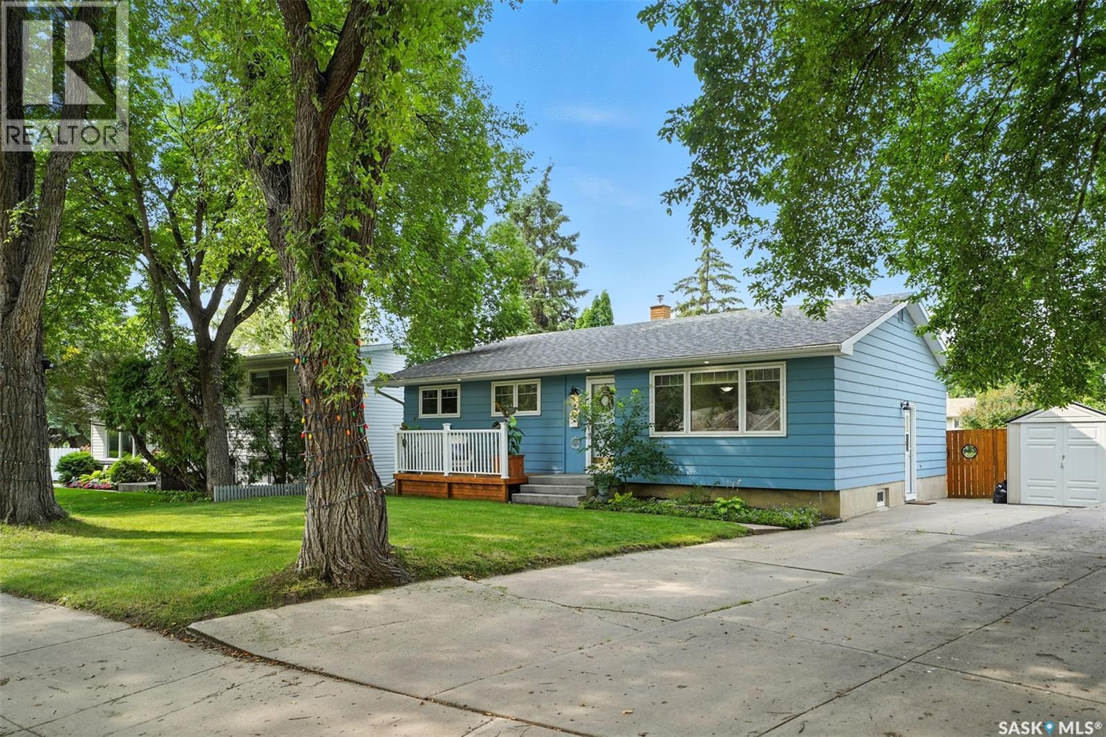 Photo 2 of 5 Potter Crescent, Saskatoon SK
