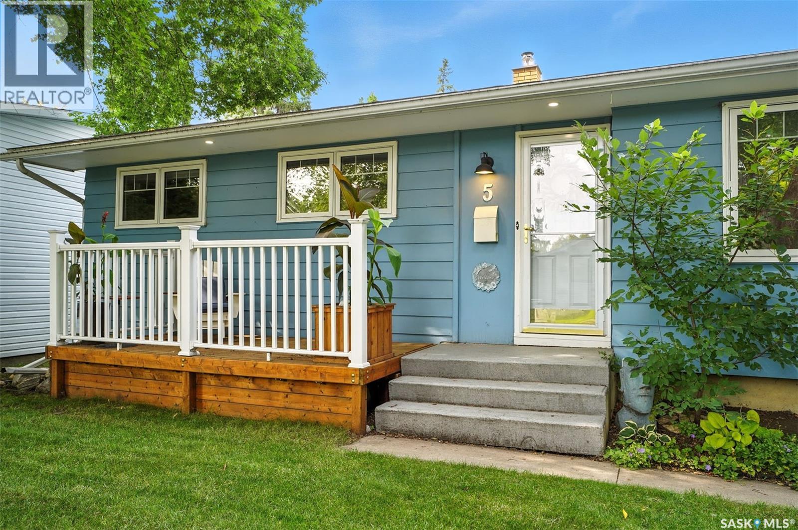 Photo 3 of 5 Potter Crescent, Saskatoon SK