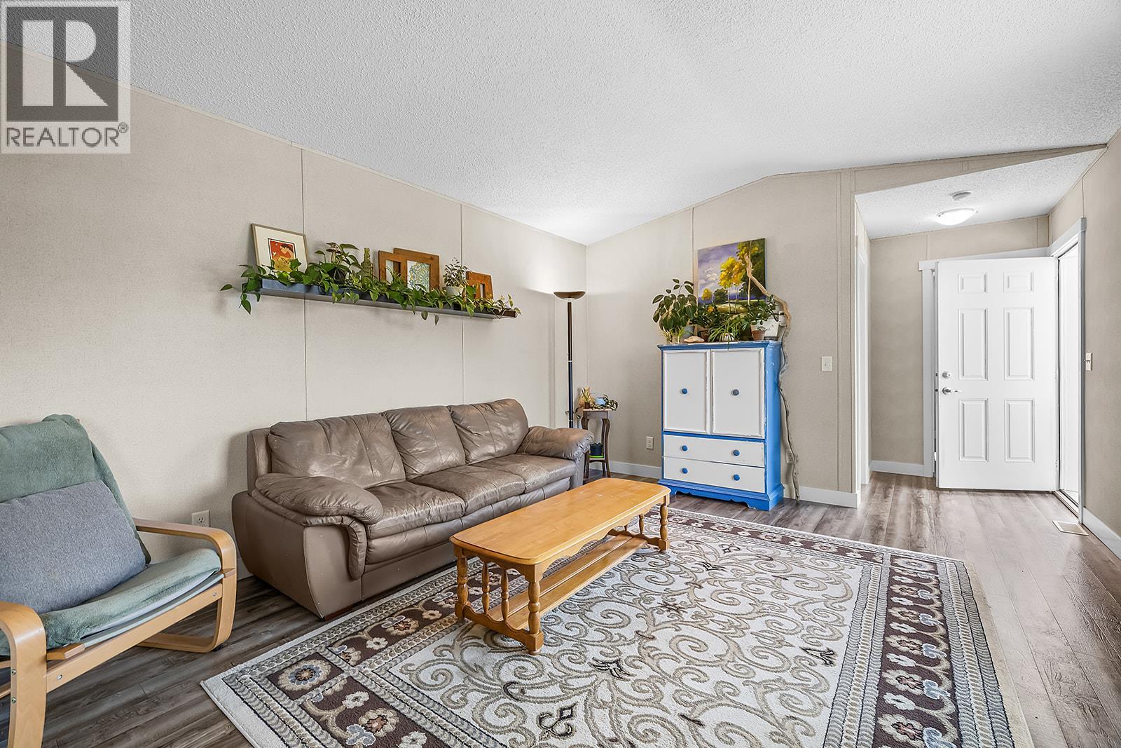 Photo 6 of 7306 Bertrand Road, Jaffray BC