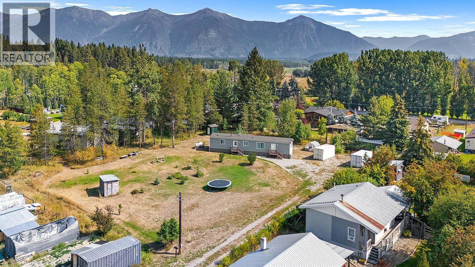 Photo 2 of 7306 Bertrand Road, Jaffray BC