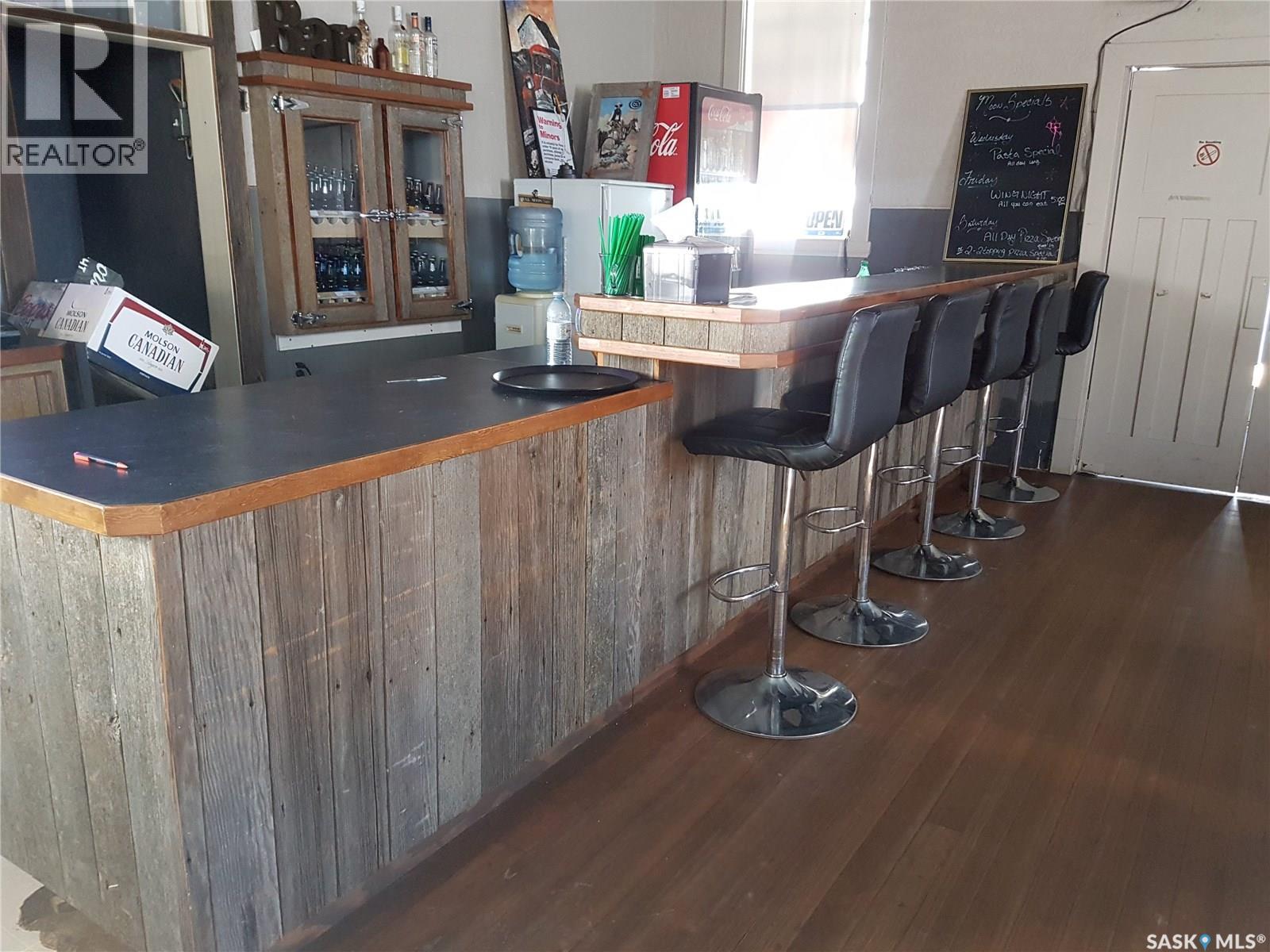 106 1st STREET E - Photo 2 of 27, Kincaid, Saskatchewan