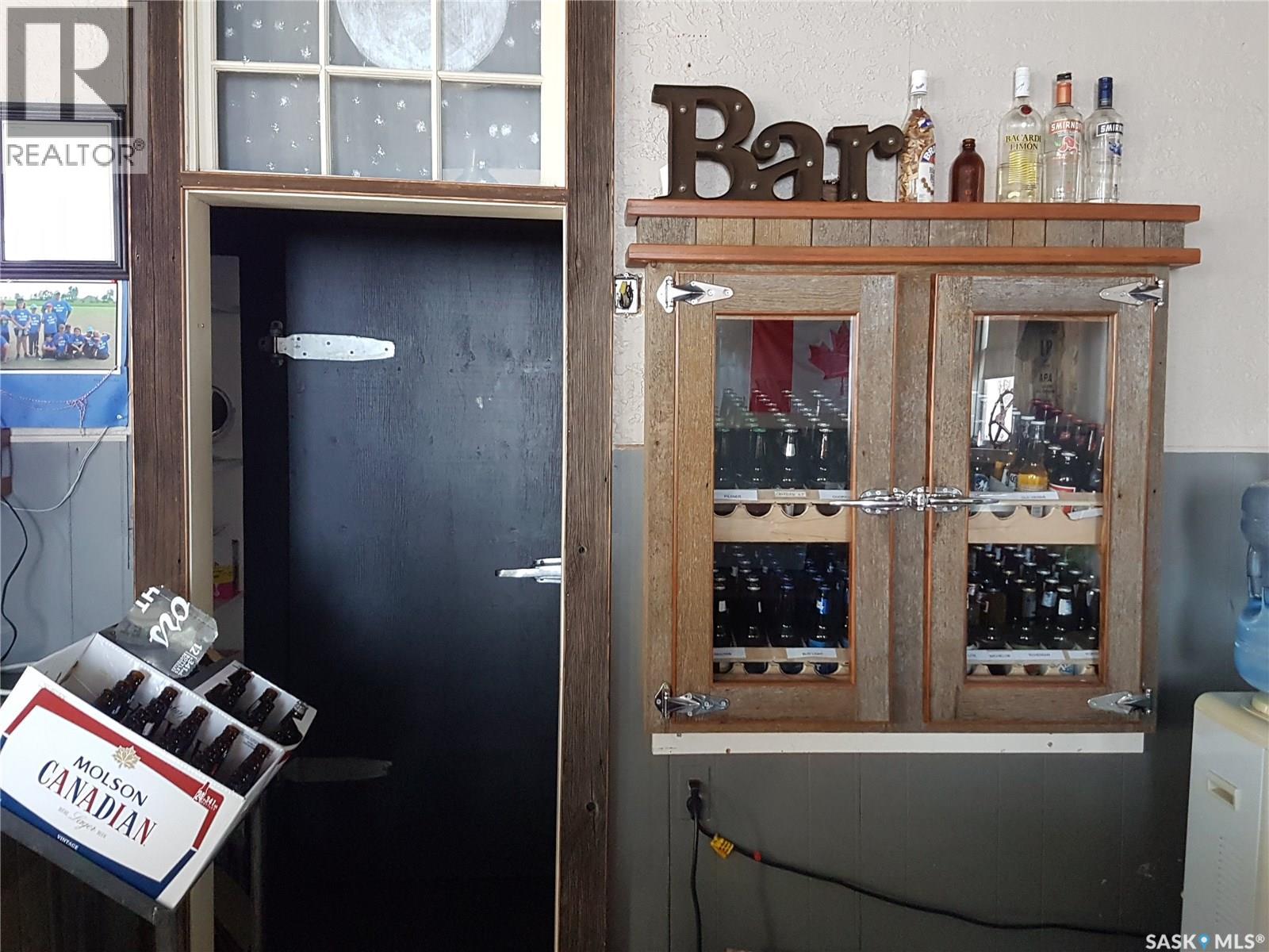 106 1st STREET E - Photo 4 of 27, Kincaid, Saskatchewan