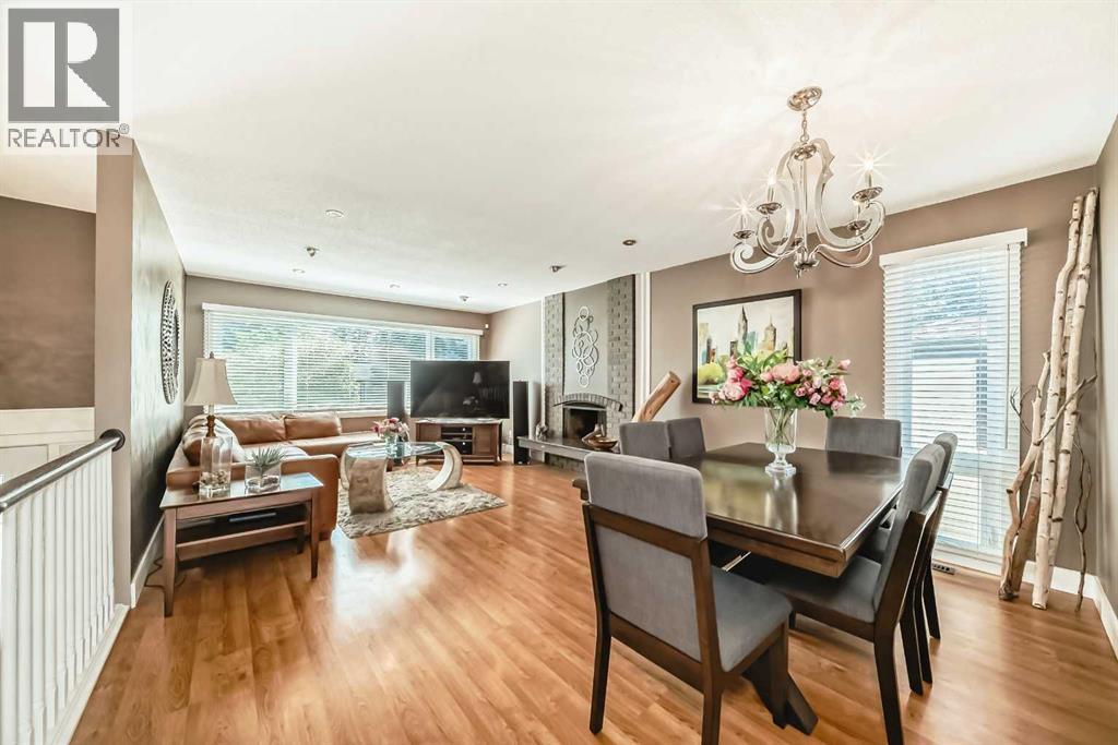 Photo 12 of 124 Oakcliffe Place Sw, Calgary AB