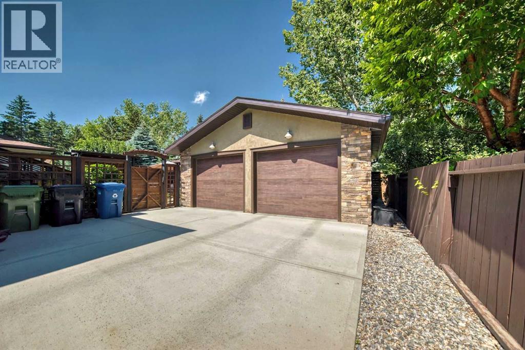 Photo 33 of 124 Oakcliffe Place Sw, Calgary AB