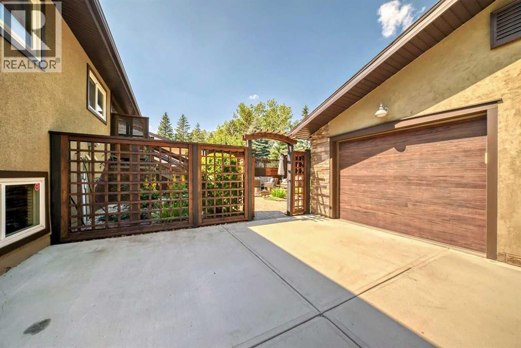 Photo 34 of 124 Oakcliffe Place Sw, Calgary AB