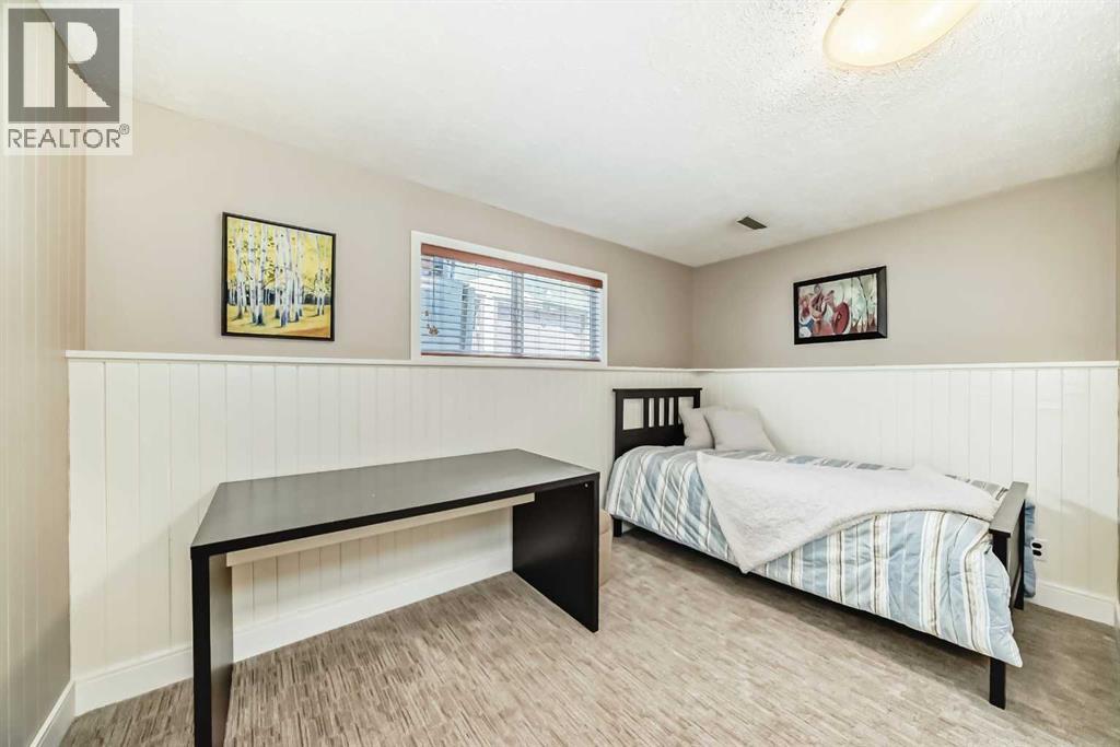 Photo 28 of 124 Oakcliffe Place Sw, Calgary AB